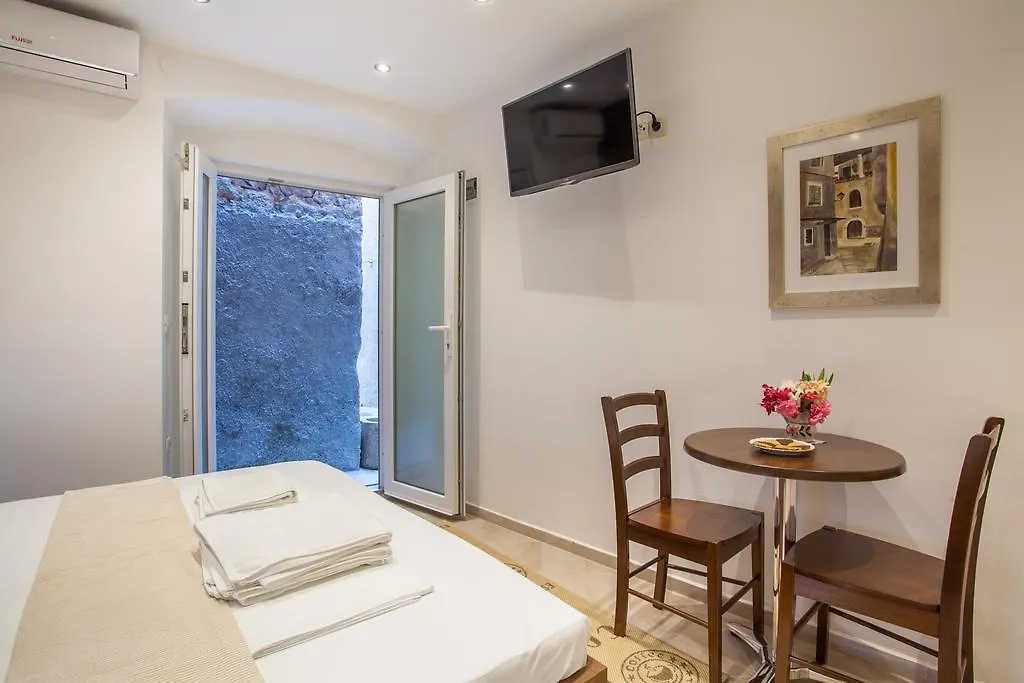 Apartments Calma Cres 0*,