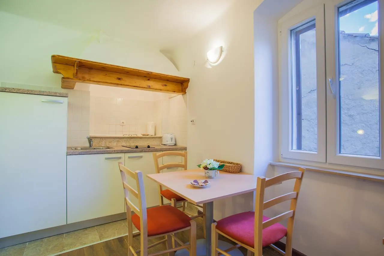 Apartments Calma Cres