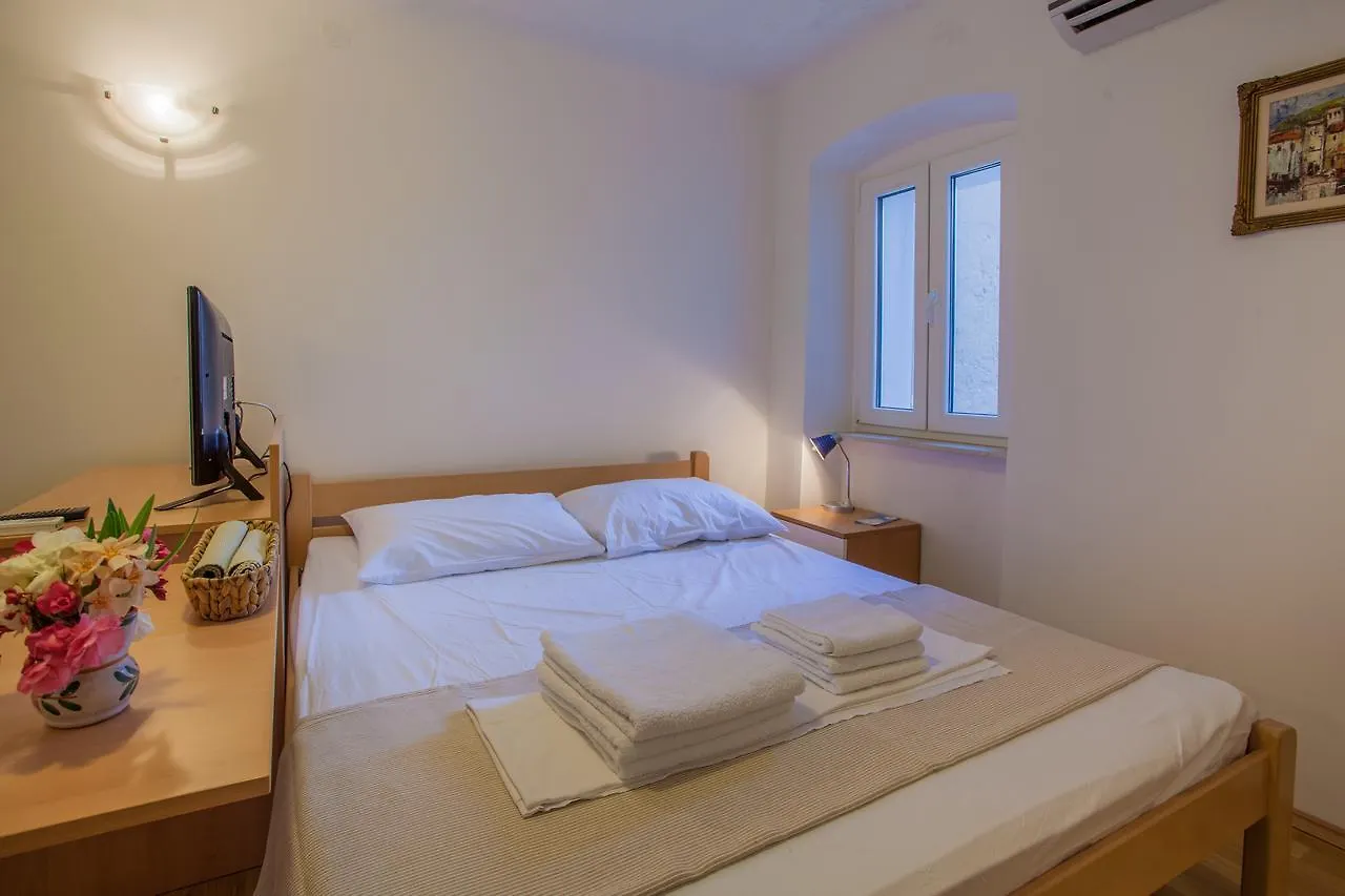 Apartments Calma Cres